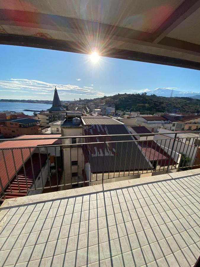 Nick & Santo'S Holiday Homes B&B Giardini Naxos Ngoại thất bức ảnh