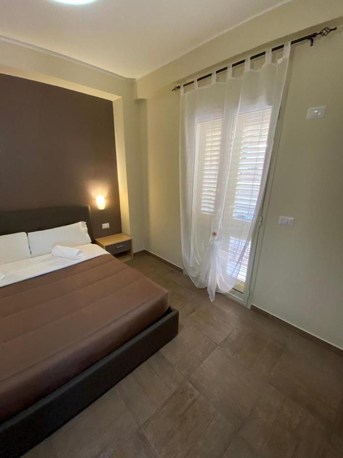 Nick & Santo'S Holiday Homes B&B Giardini Naxos Ngoại thất bức ảnh