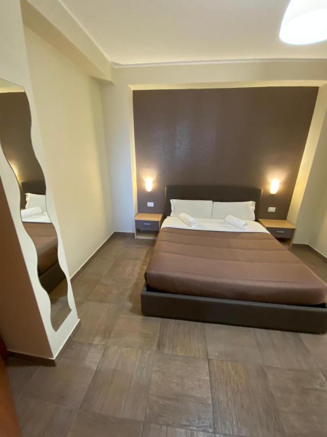 Nick & Santo'S Holiday Homes B&B Giardini Naxos Ngoại thất bức ảnh